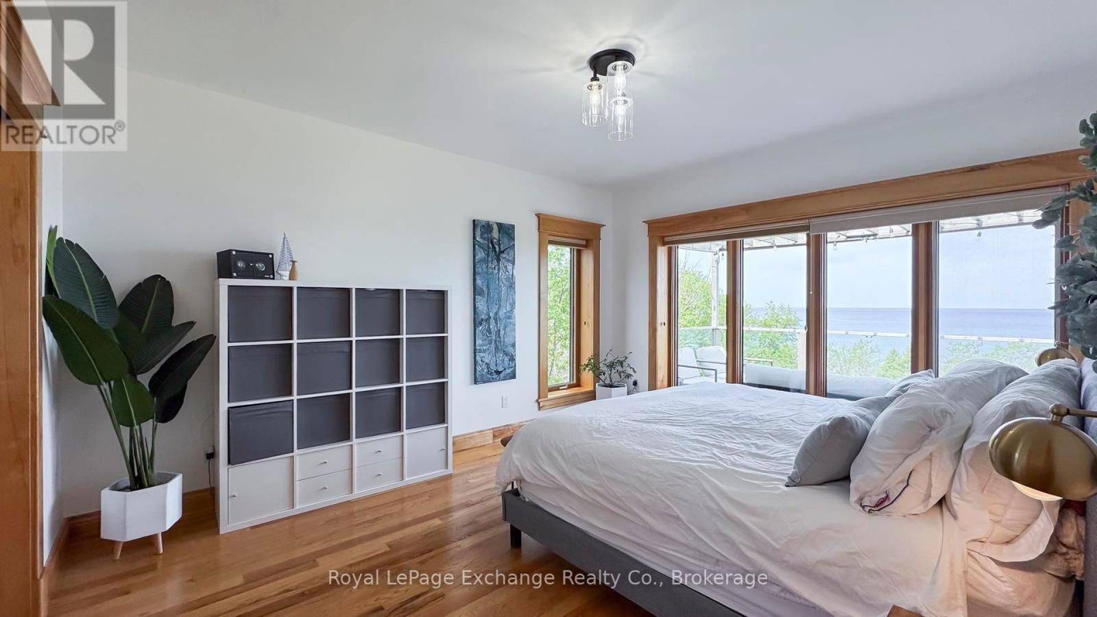 554 HURON TERRACE Image 19