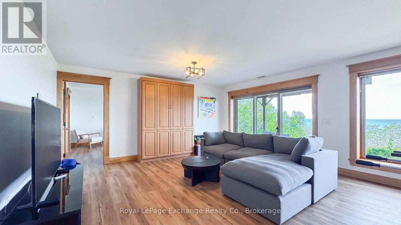554 HURON TERRACE Image 38