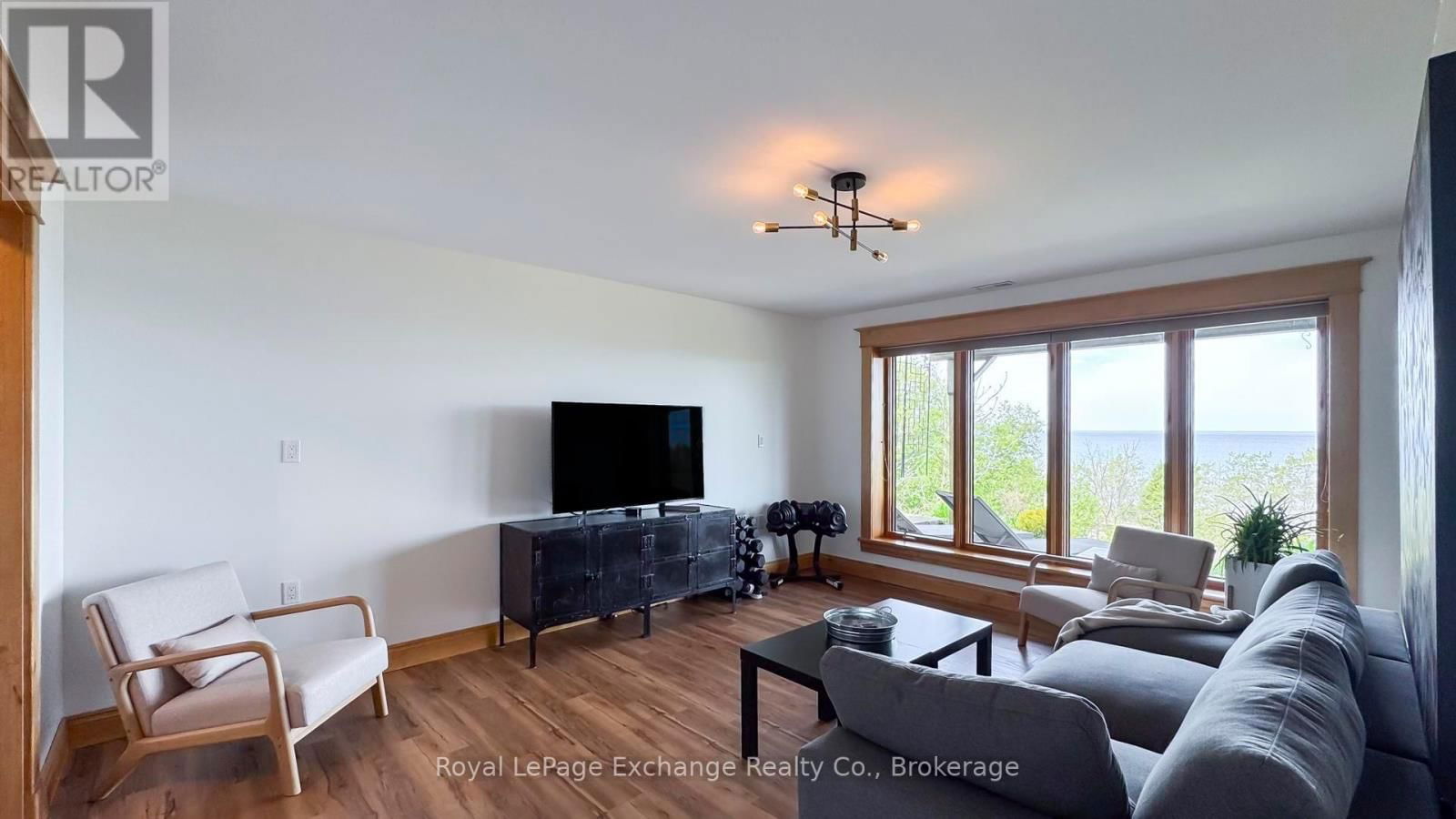 554 HURON TERRACE Image 41
