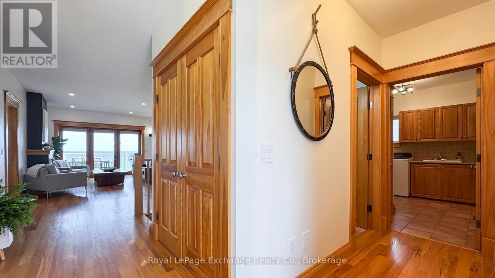 554 HURON TERRACE Image 7