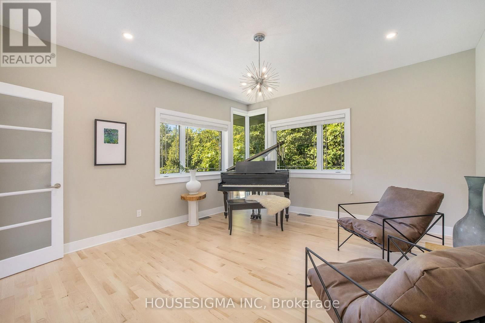 7 CANADIAN DRIVE Image 19