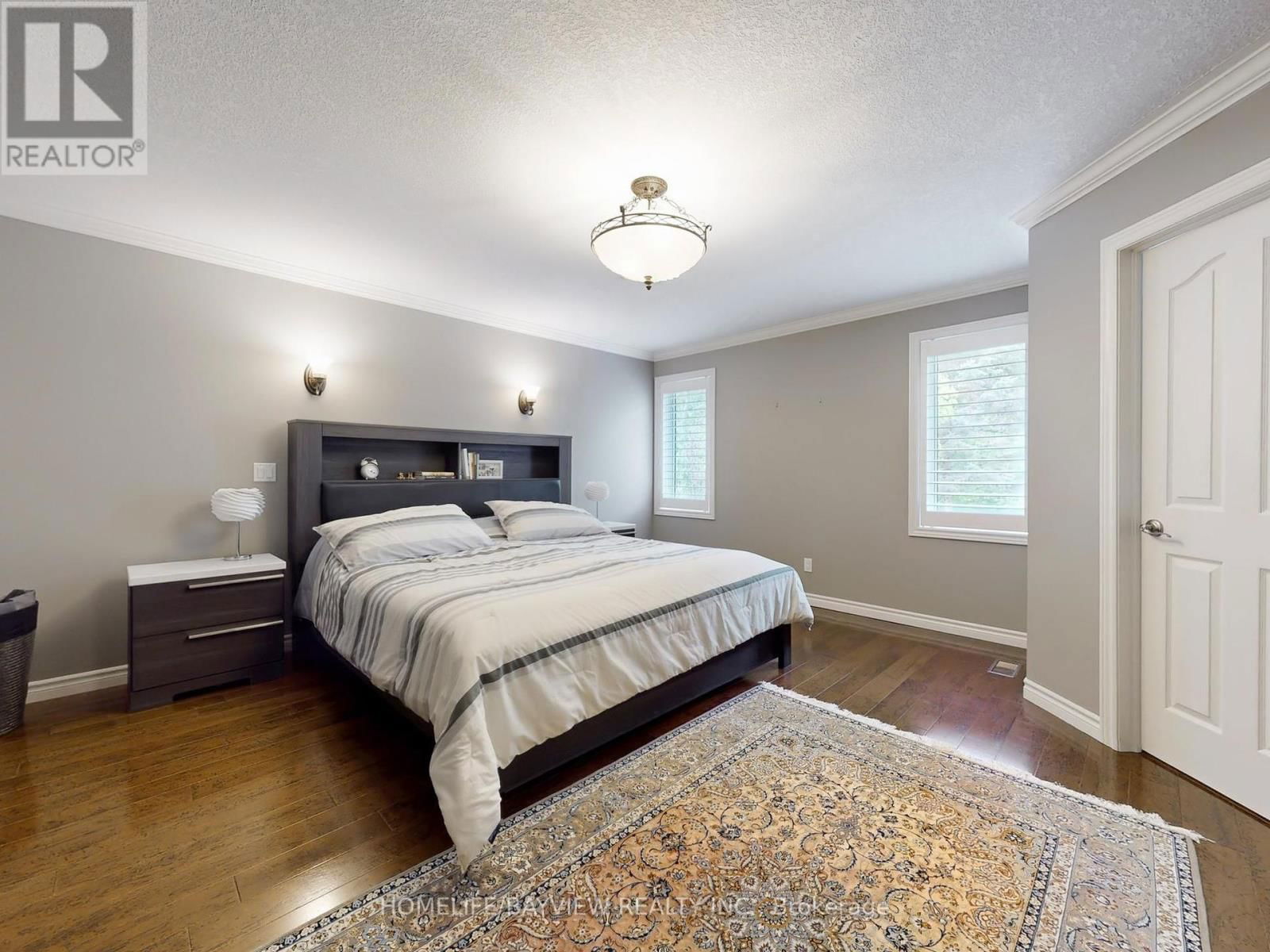 574 SANDBANKS CRESCENT Image 20