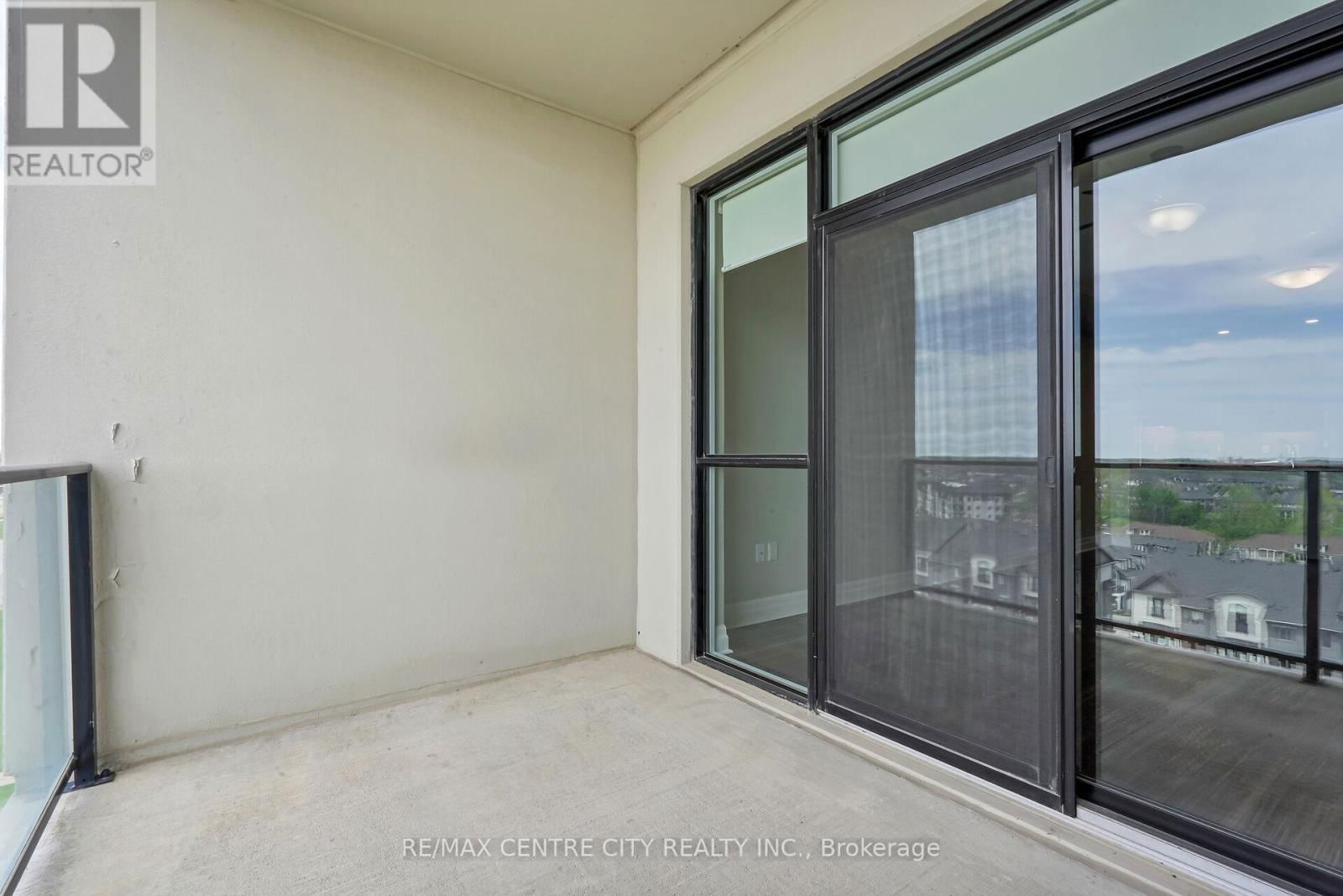 801 - 260 VILLAGEWALK BOULEVARD Image 20