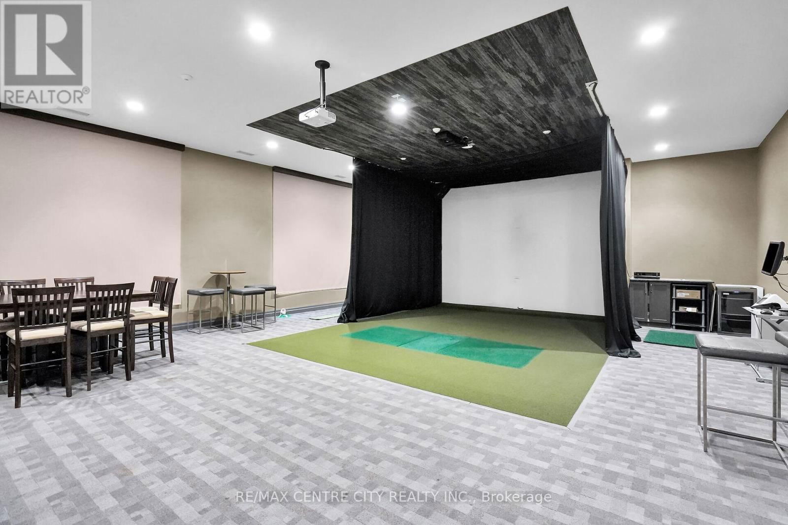 801 - 260 VILLAGEWALK BOULEVARD Image 36