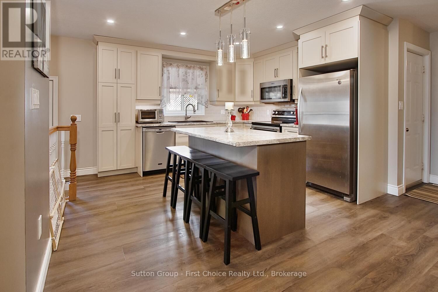 595 HIBERNIA STREET Image 12