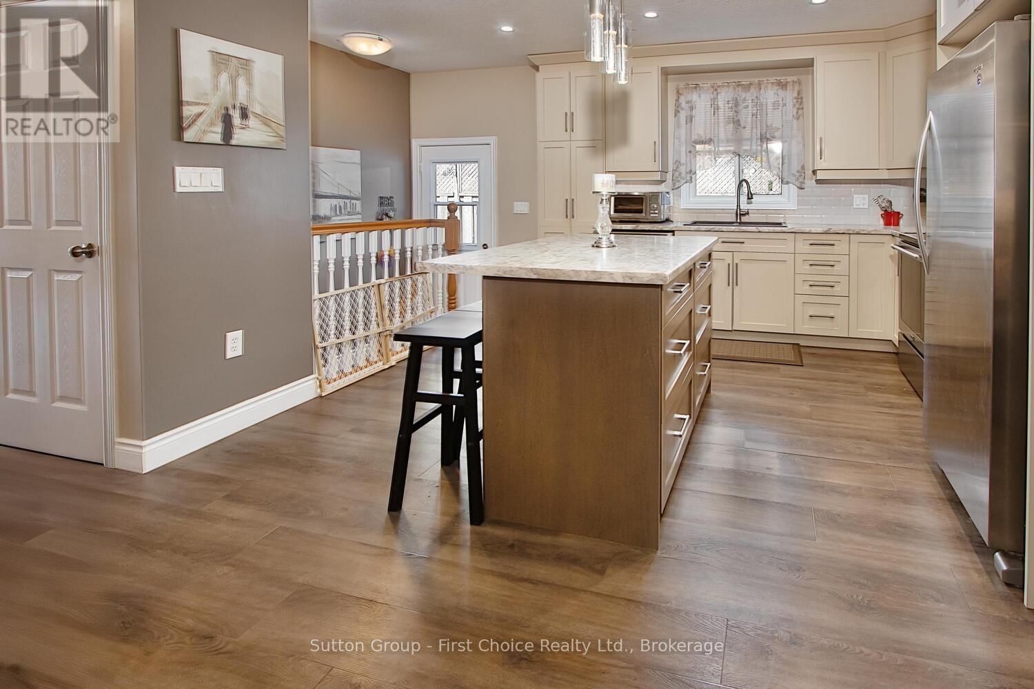 595 HIBERNIA STREET Image 13