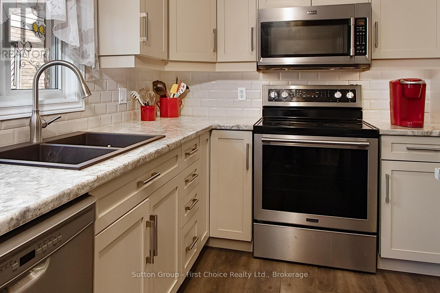 595 HIBERNIA STREET Image 14