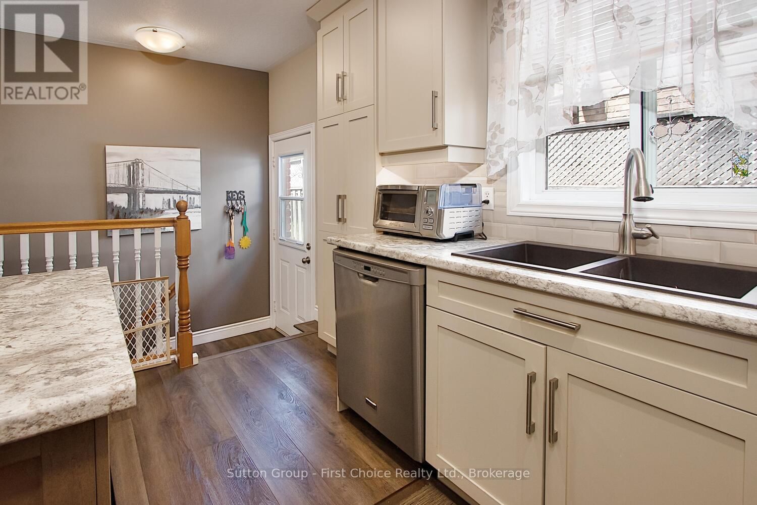 595 HIBERNIA STREET Image 19