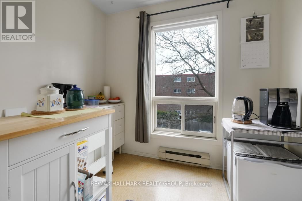 10 - 268 PRESLAND ROAD Image 12