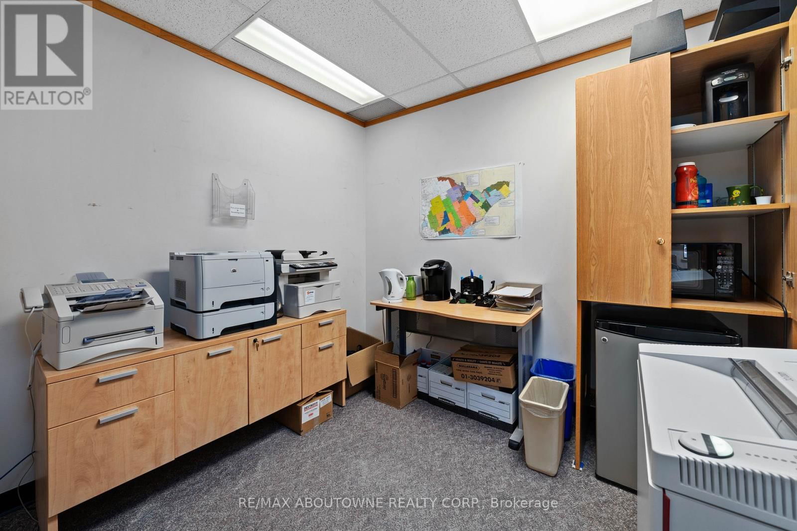 54 DUNDAS STREET EAST Image 15