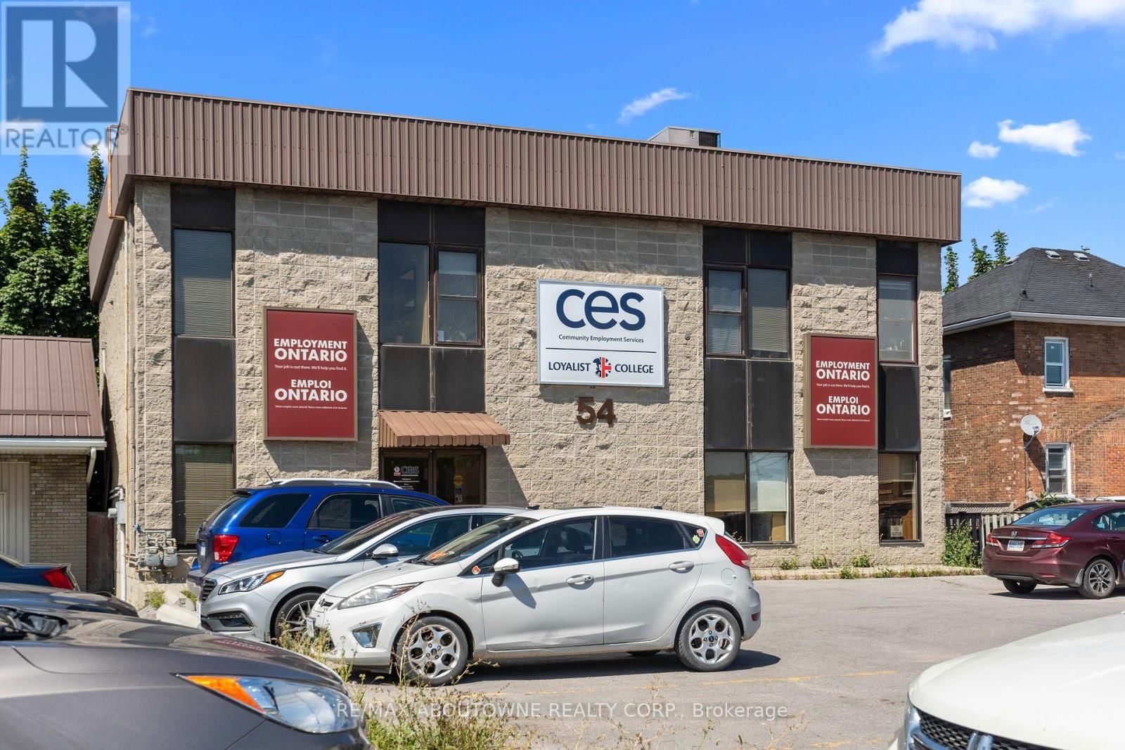 54 DUNDAS STREET EAST Image 2