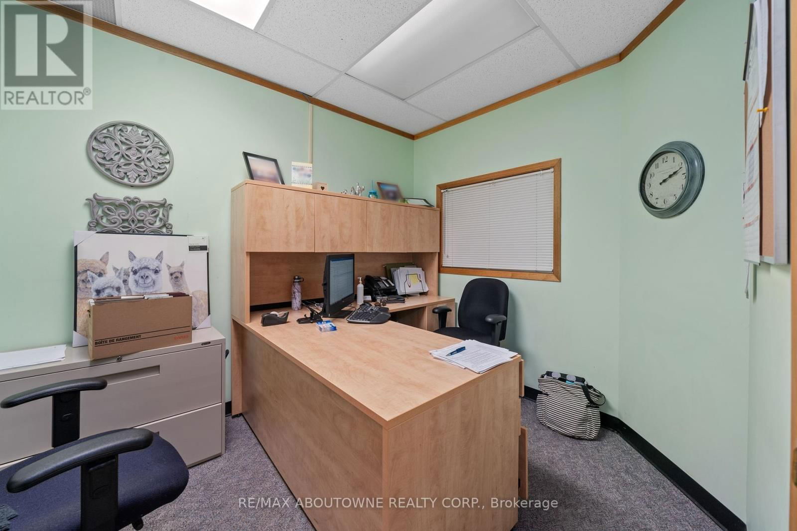 54 DUNDAS STREET EAST Image 20