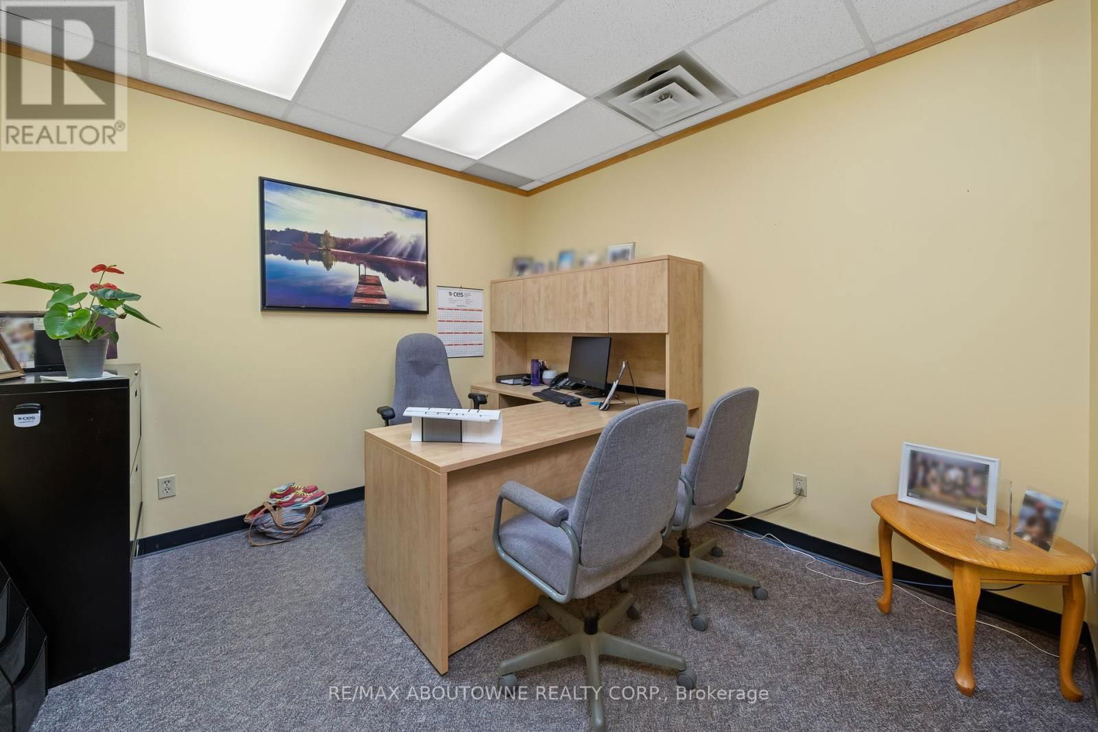 54 DUNDAS STREET EAST Image 21
