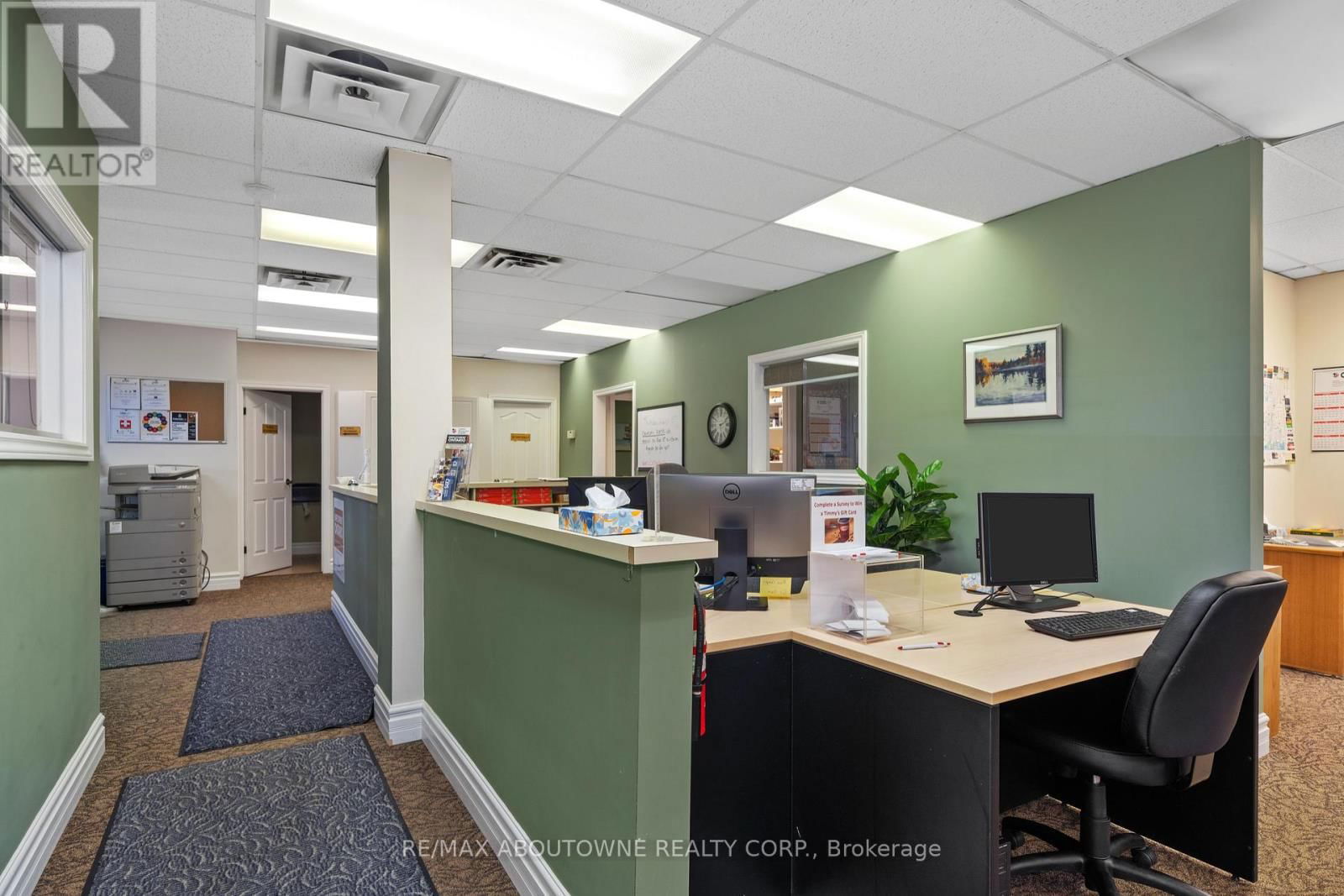 54 DUNDAS STREET EAST Image 6