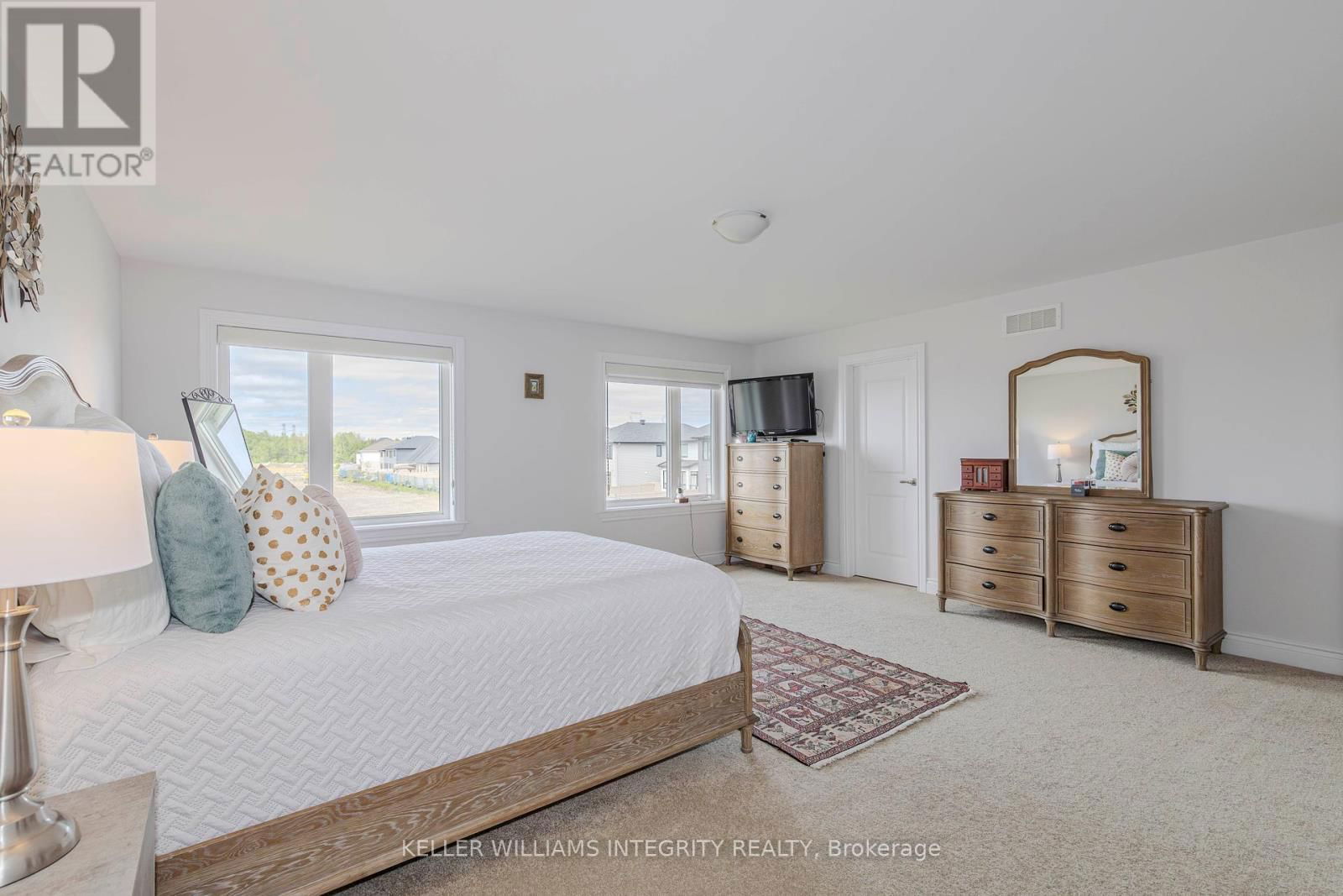 152 FINSBURY AVENUE Image 19