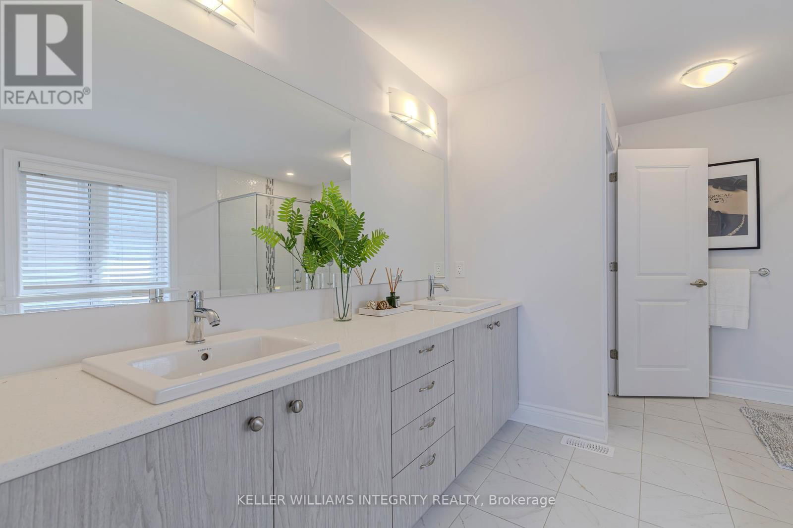 152 FINSBURY AVENUE Image 21