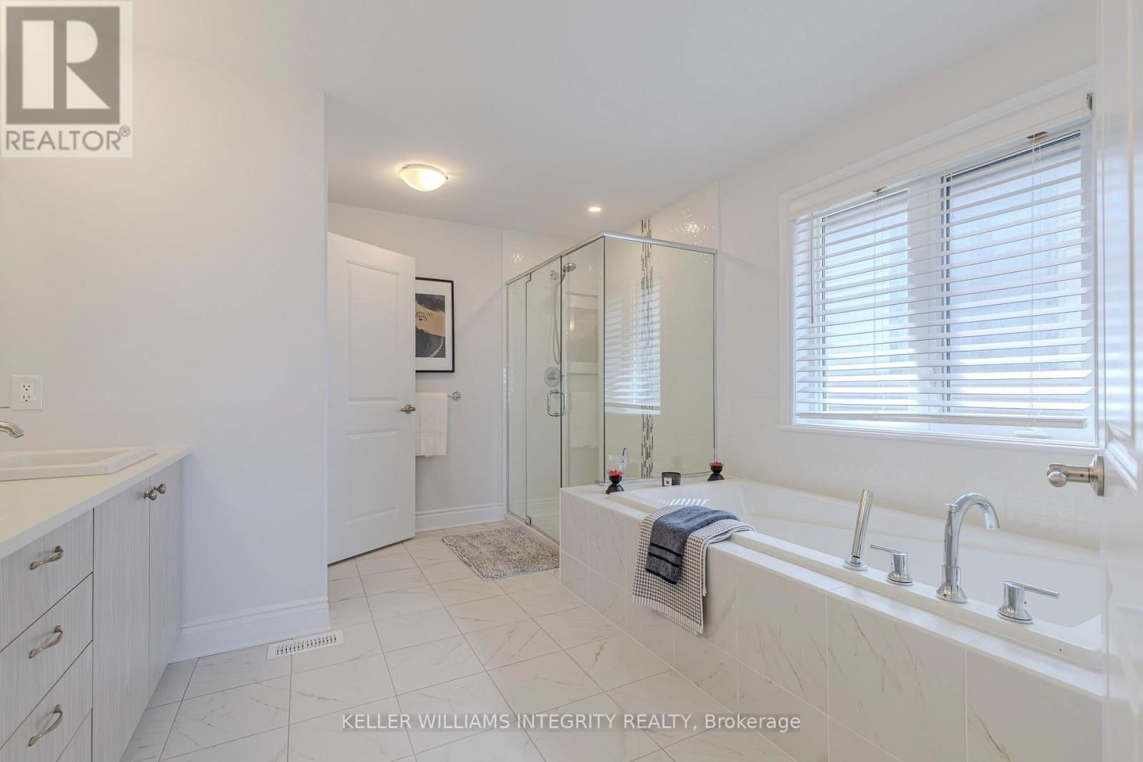 152 FINSBURY AVENUE Image 22