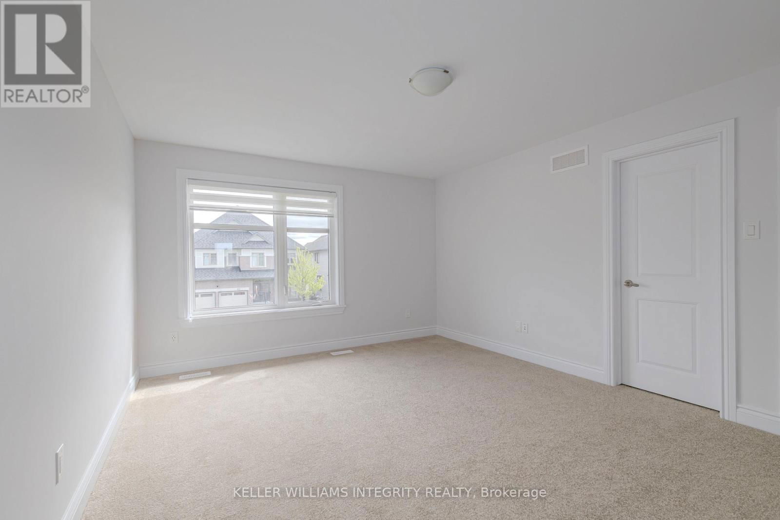 152 FINSBURY AVENUE Image 28