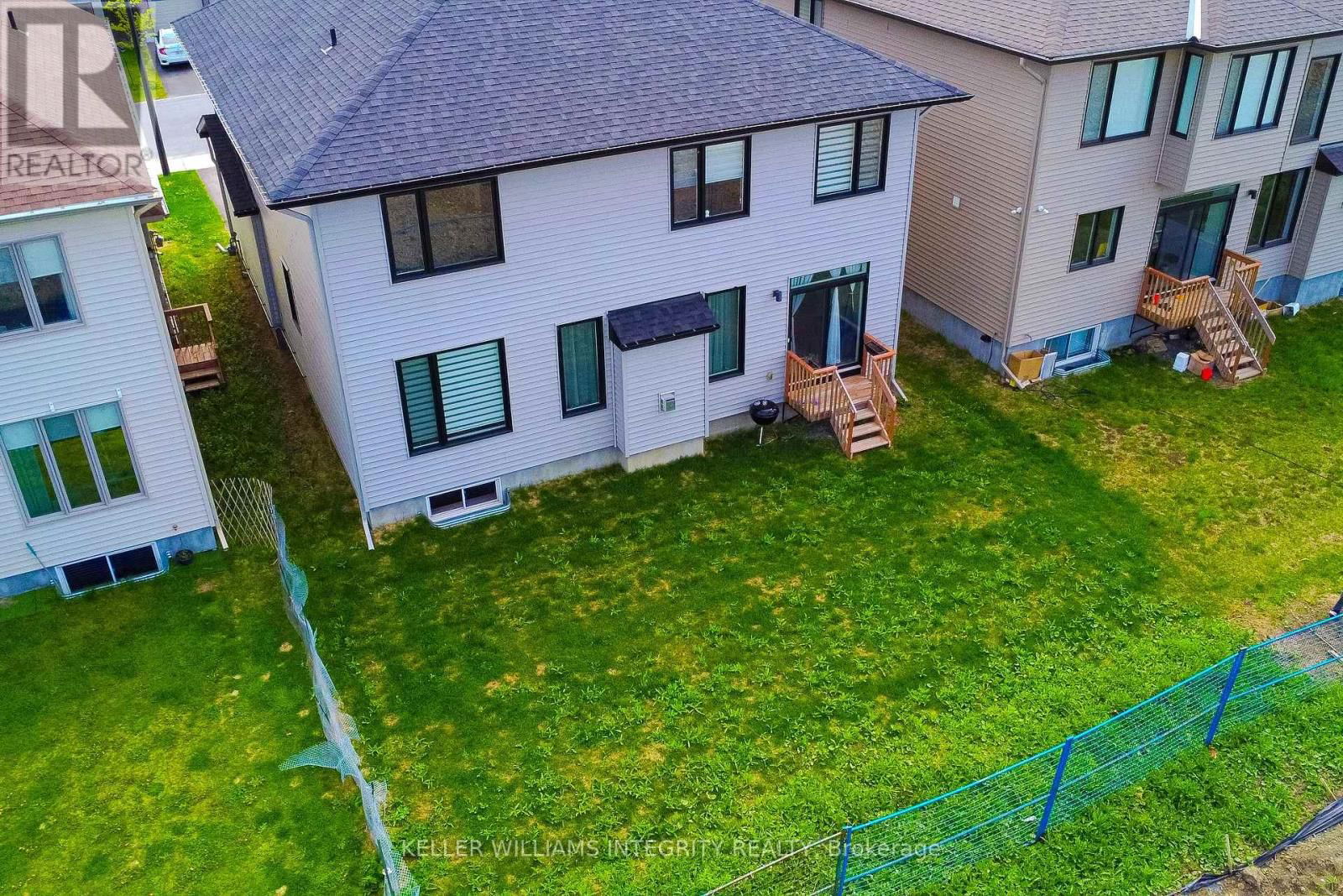 152 FINSBURY AVENUE Image 32