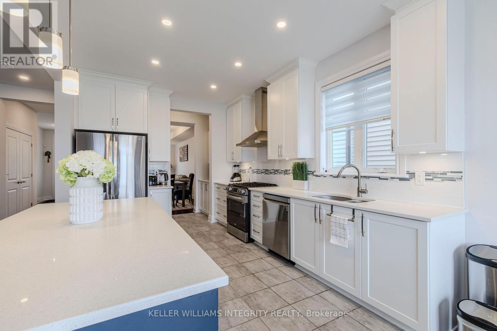 152 FINSBURY AVENUE Image 38