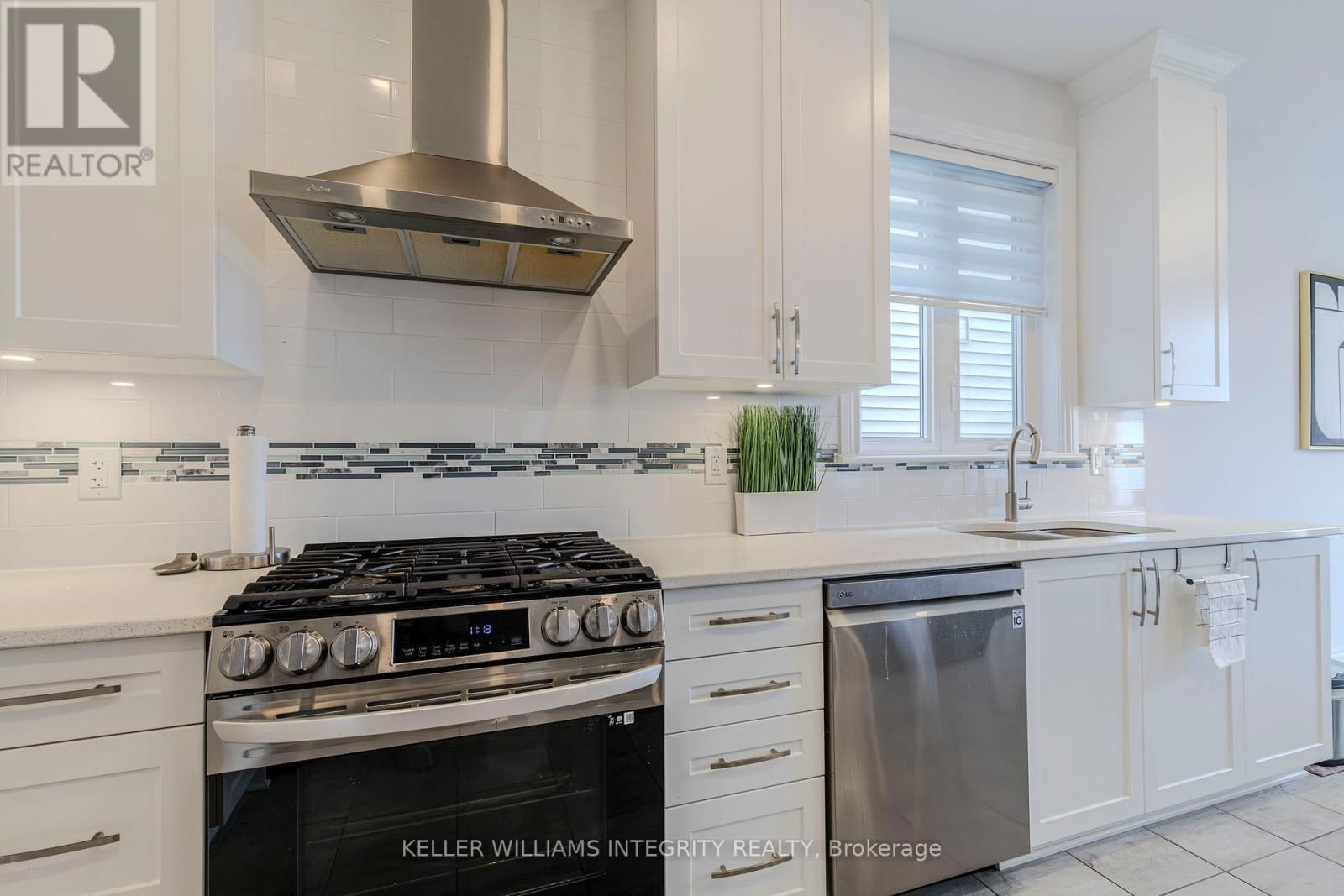 152 FINSBURY AVENUE Image 40
