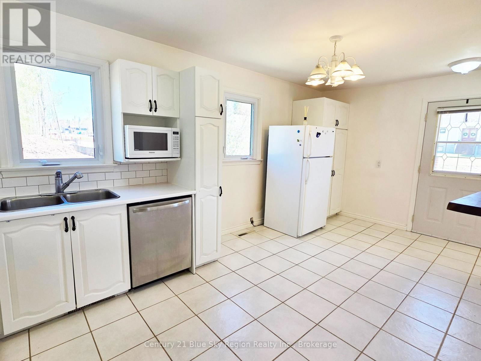 125 LAROCQUE ROAD Image 23