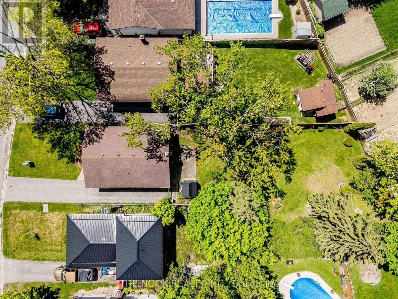 21 RIDEAU CRESCENT Image 15