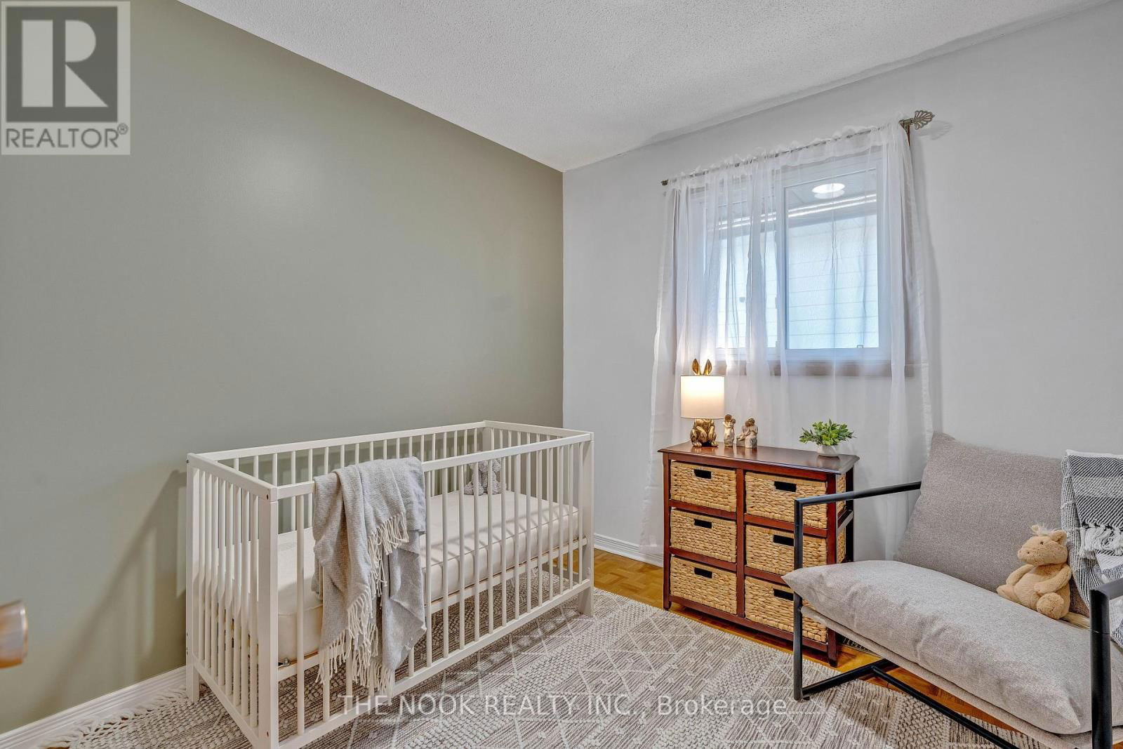 21 RIDEAU CRESCENT Image 6