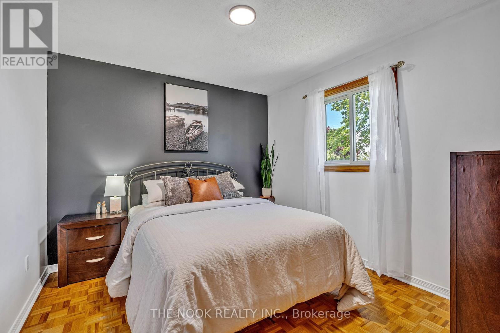 21 RIDEAU CRESCENT Image 9