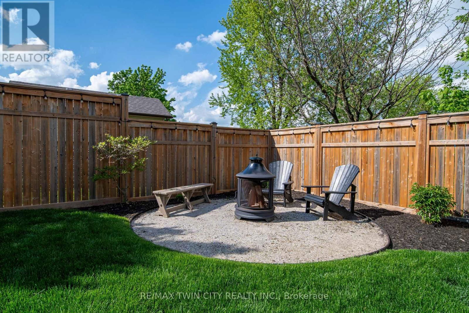 12 SCHNELLER COURT Image 39