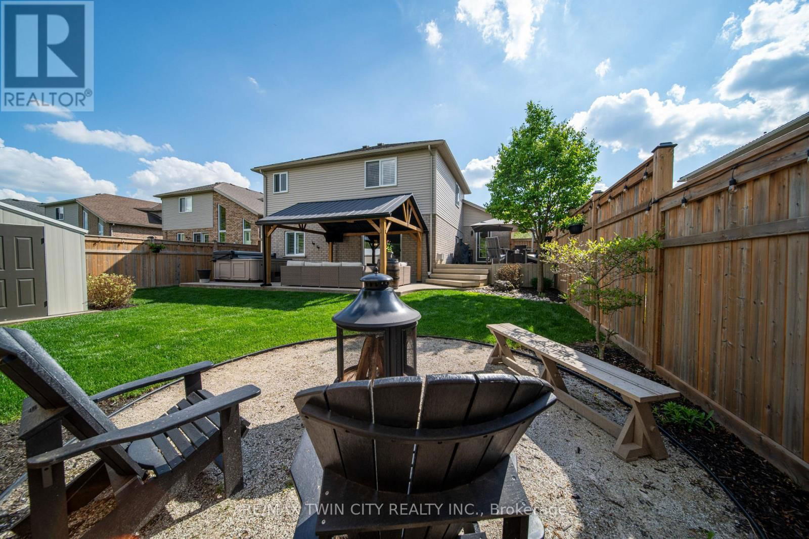 12 SCHNELLER COURT Image 40