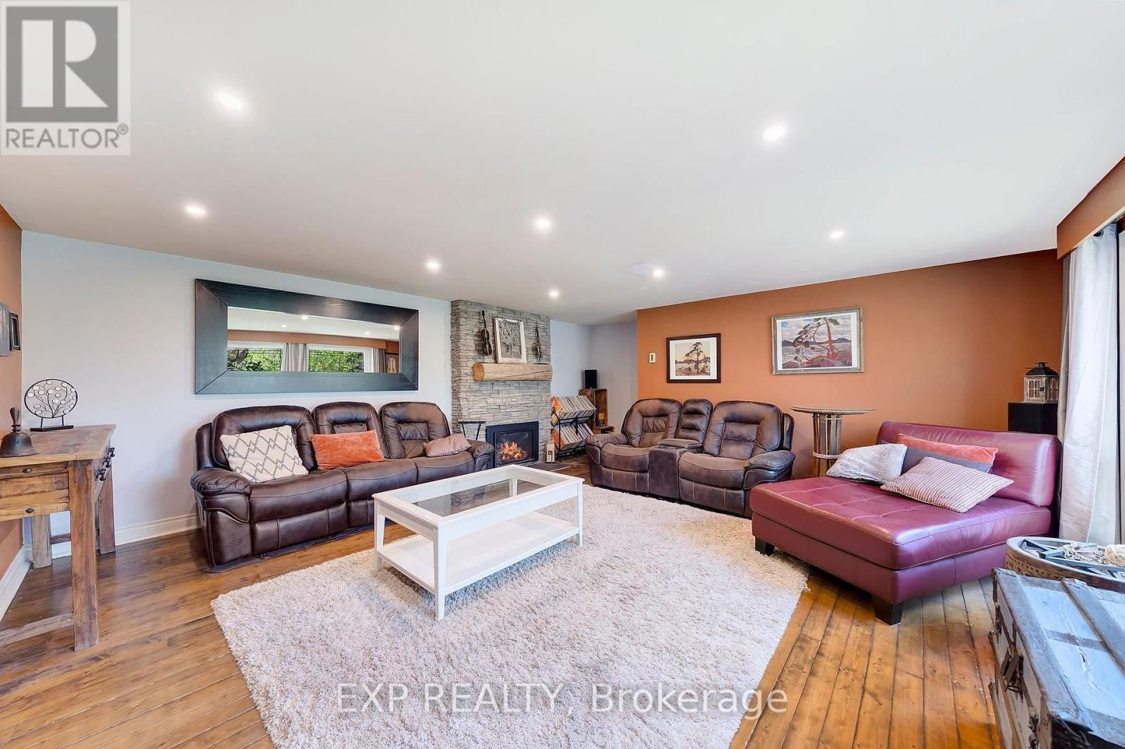 38 ROLAND ROAD Image 16