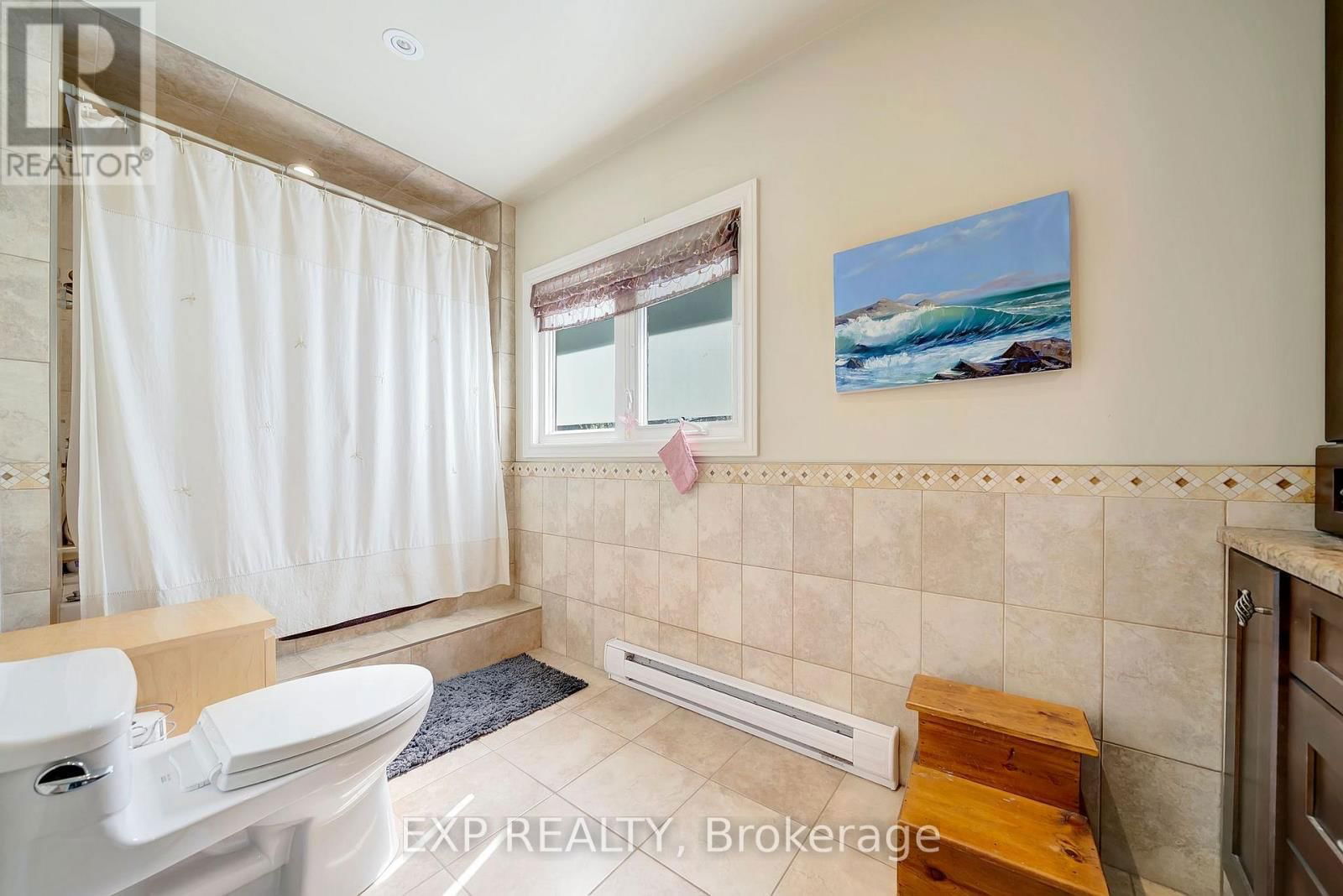 38 ROLAND ROAD Image 26
