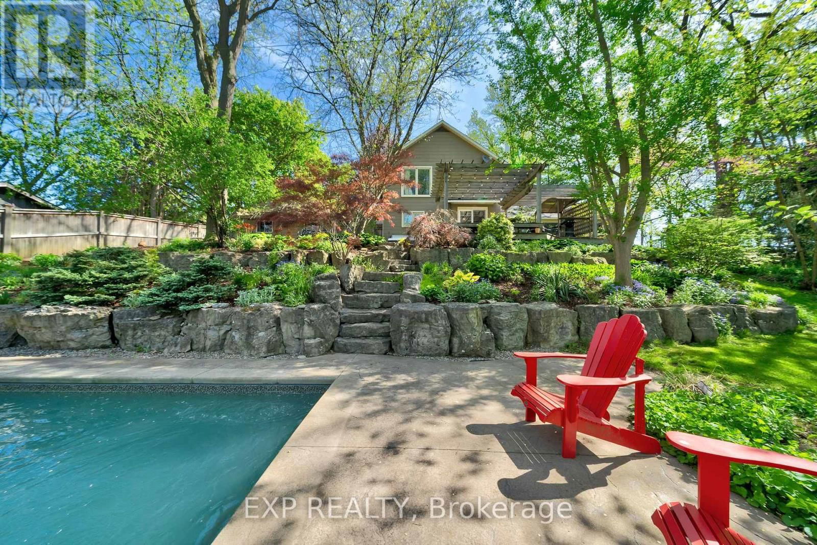 38 ROLAND ROAD Image 32