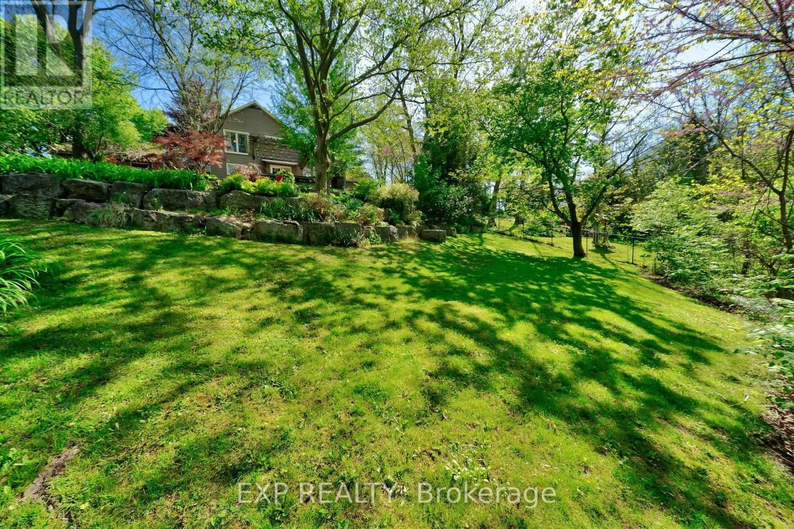 38 ROLAND ROAD Image 33