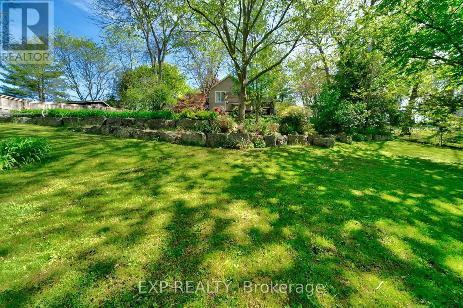 38 ROLAND ROAD Image 35