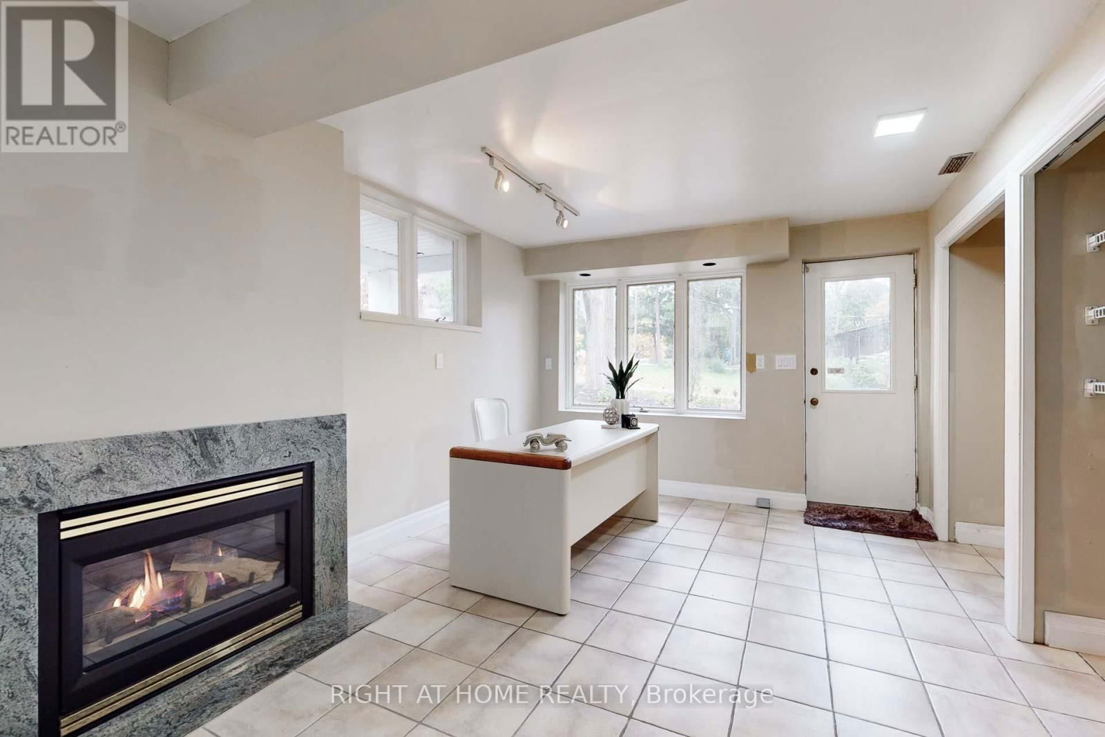 34 MAPLE AVENUE Image 32