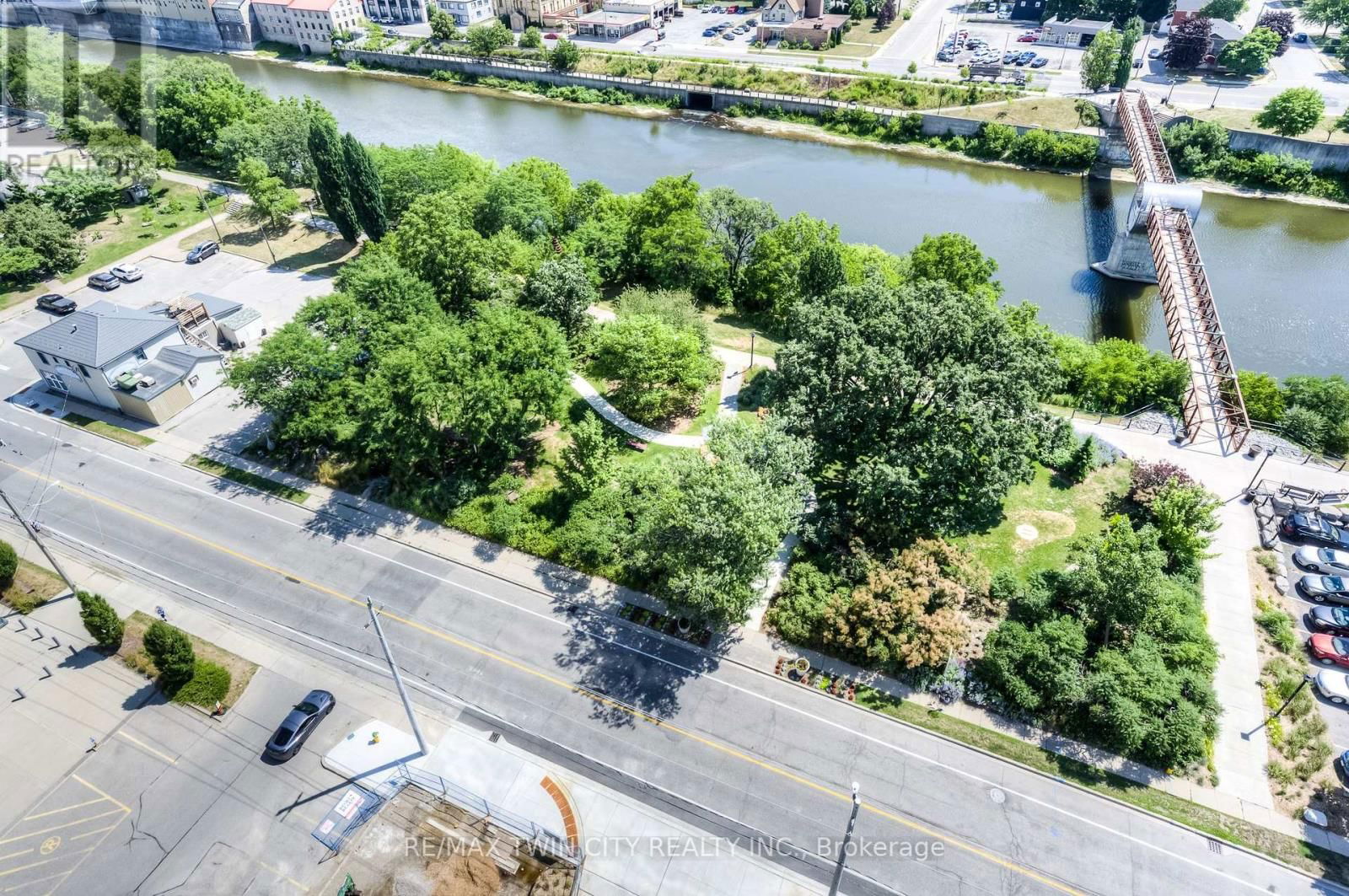 1413 - 50 GRAND AVENUE SOUTH Image 34