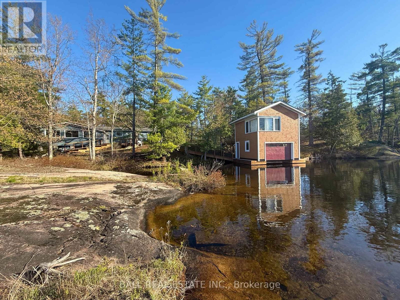 1020 ISLAND 35, STONEY LAKE Image 2