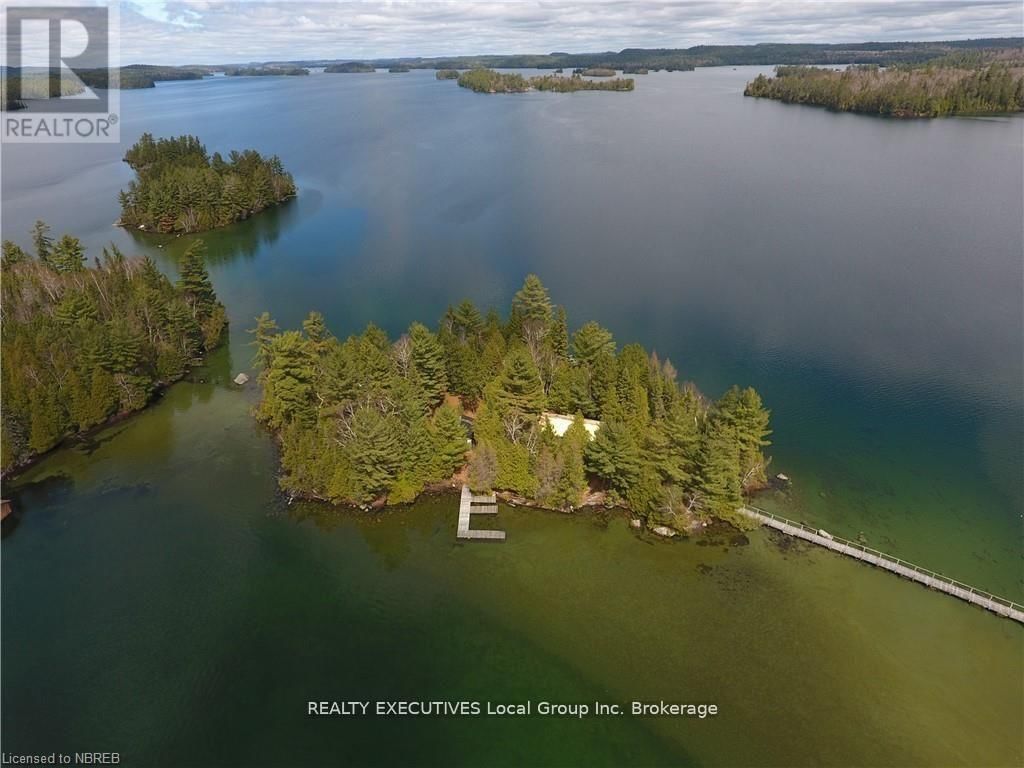 2 ISLAND 939 Image 13