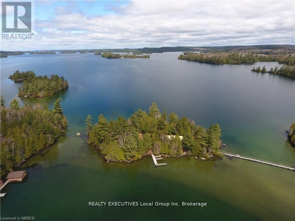 2 ISLAND 939 Image 16
