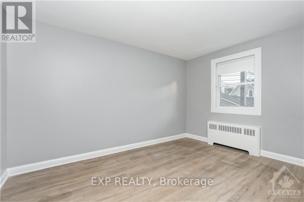 214 CARILLON STREET Image 10