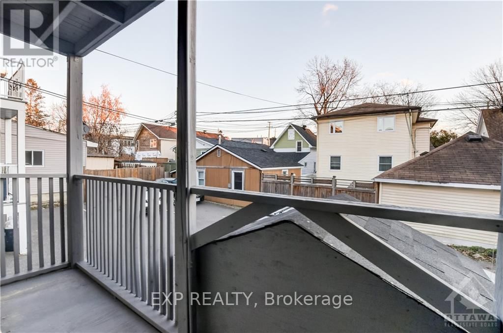 214 CARILLON STREET Image 15