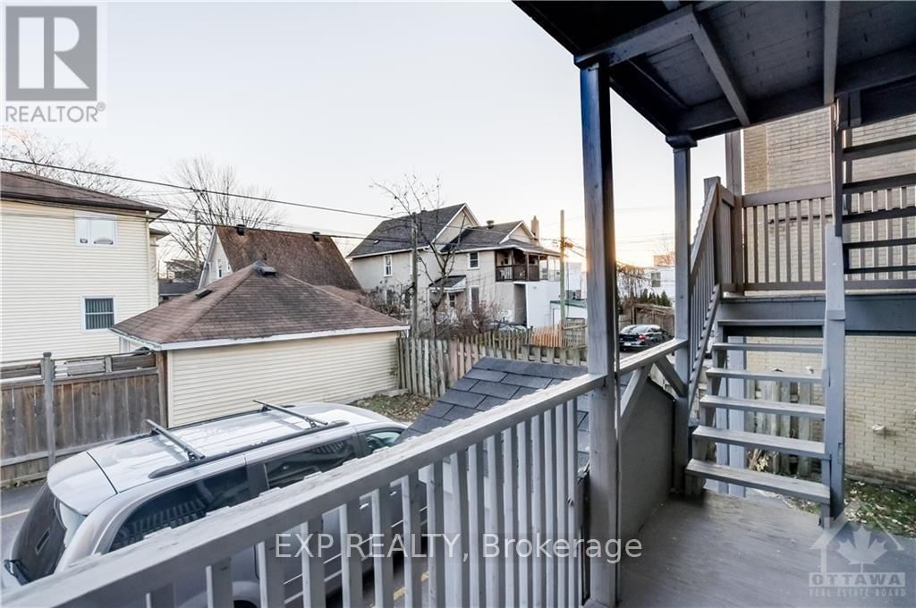 214 CARILLON STREET Image 16