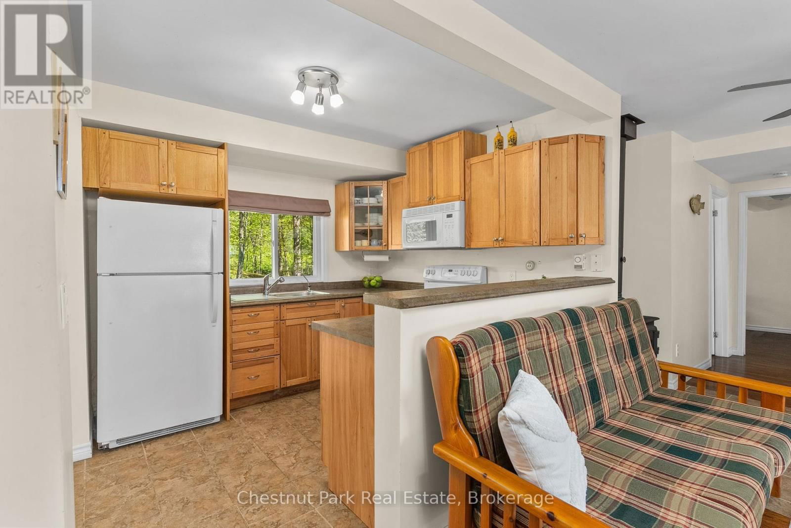 340 SKYLINE DRIVE Image 16