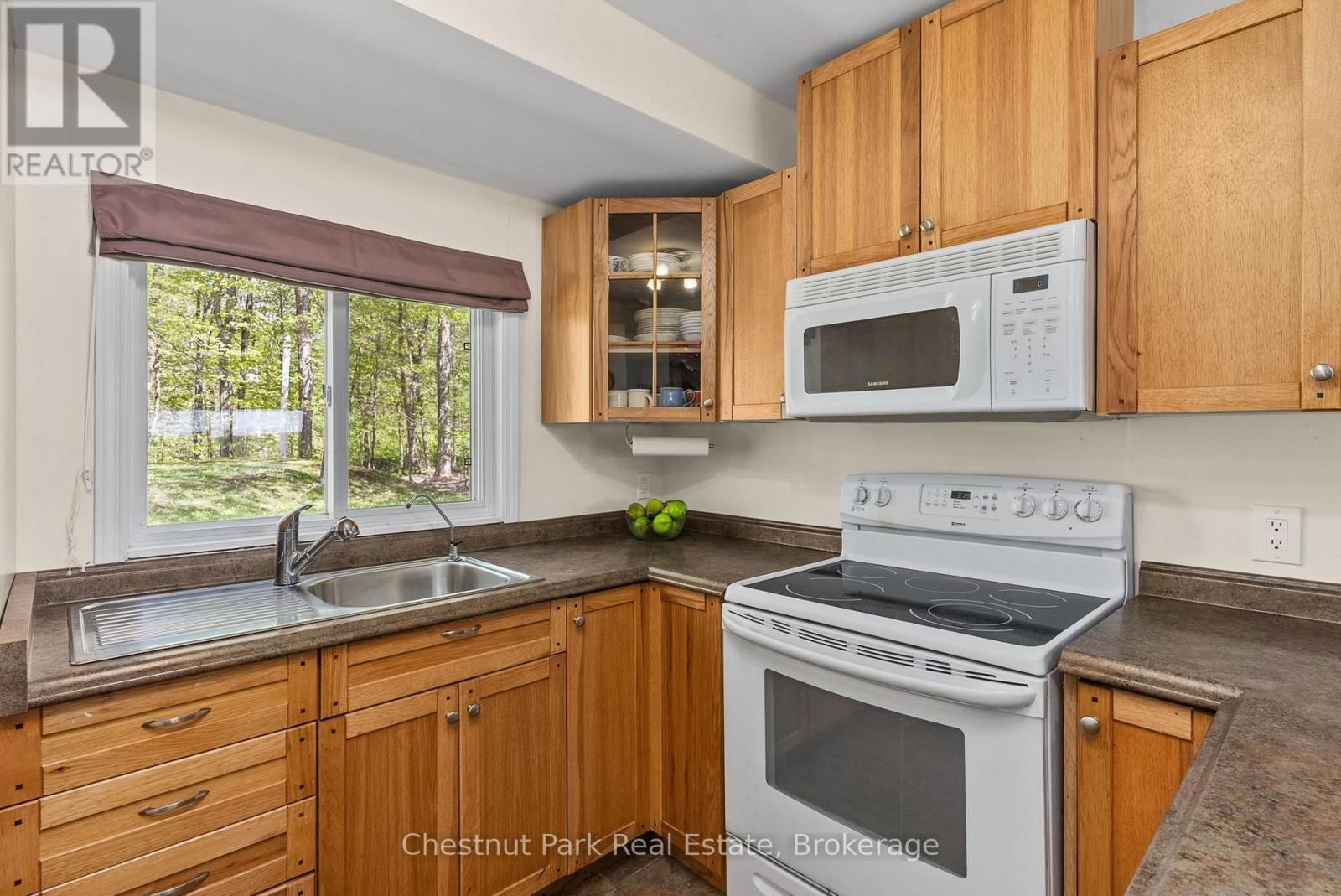 340 SKYLINE DRIVE Image 17
