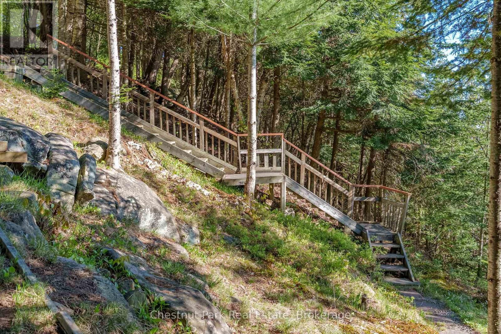 340 SKYLINE DRIVE Image 29