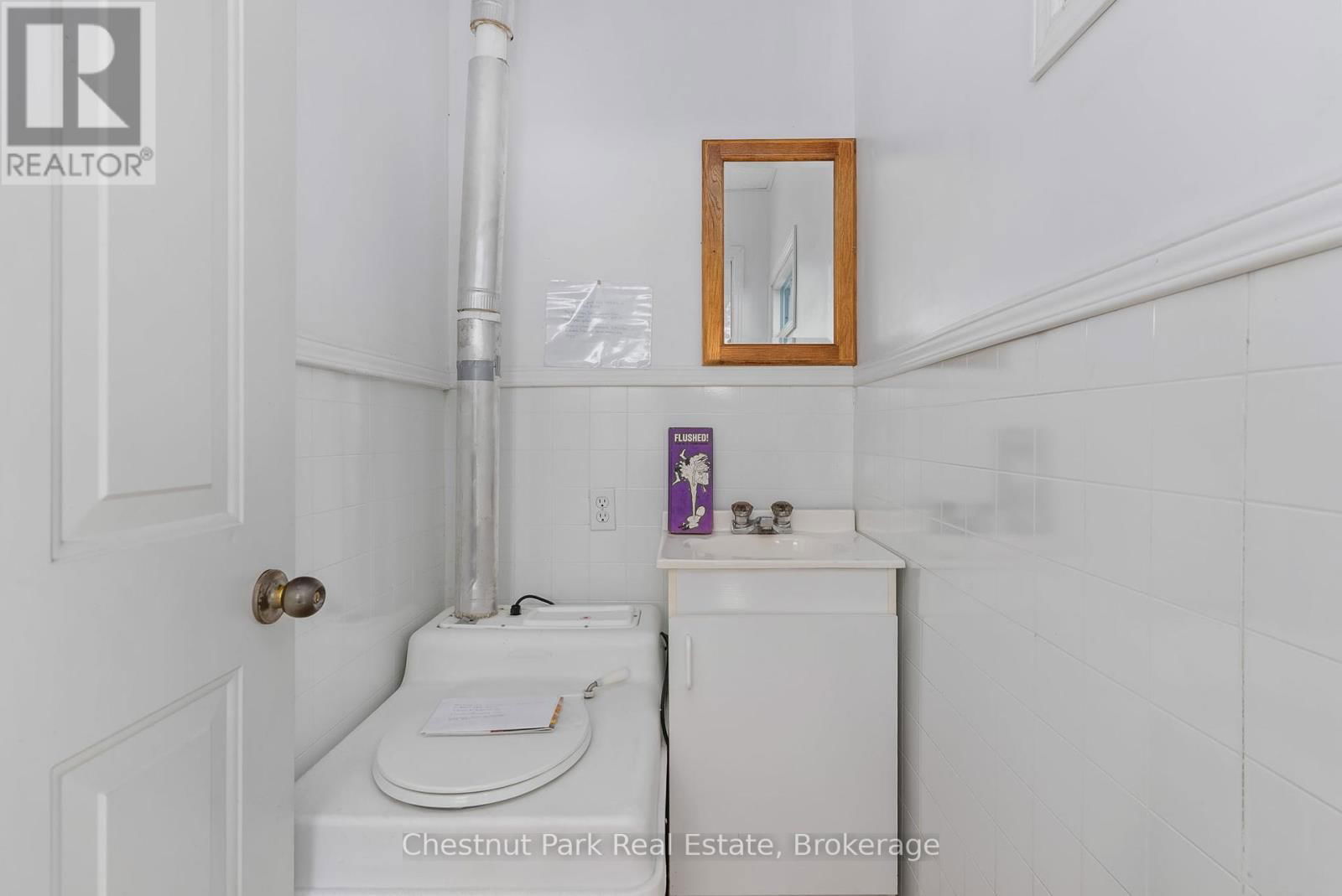 340 SKYLINE DRIVE Image 46