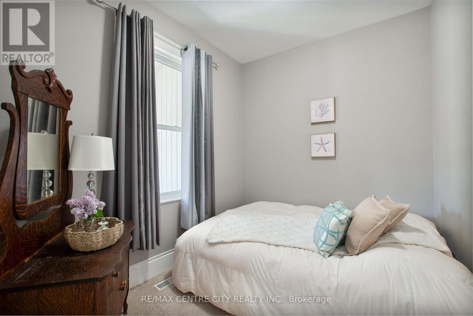 582 PALL MALL STREET Image 11