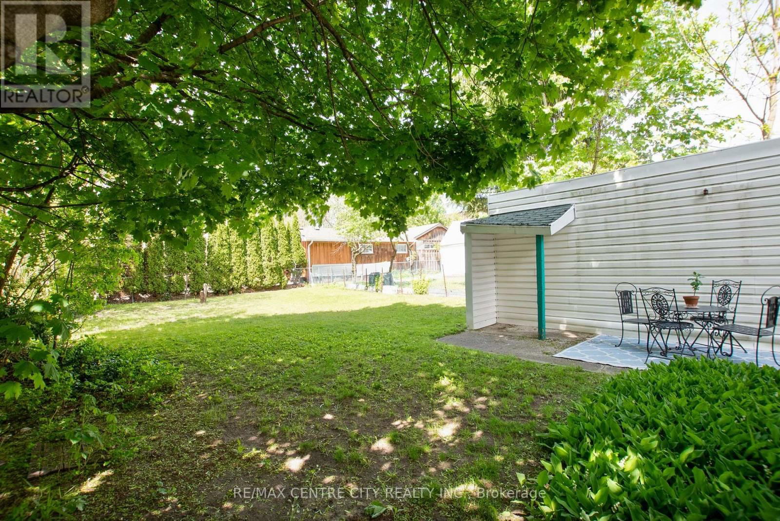 582 PALL MALL STREET Image 20